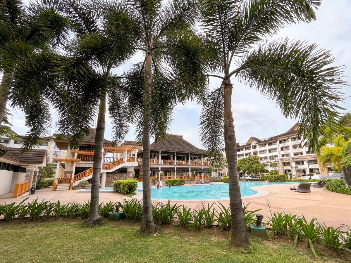 Modern 2Br Condo Near Sm With Free Parking Pool Wifi And Netflix Davao Exterior foto